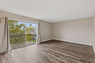 /international/us/2800-hillsboro-avenue-n-new-hope-mn-110120066513/