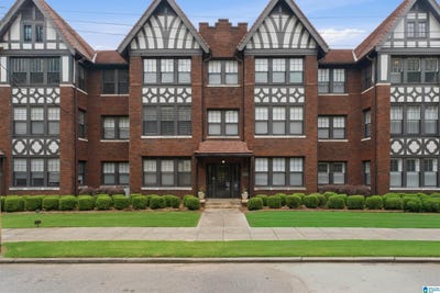 /international/us/3004-13th-avenue-birmingham-al-110109457564/