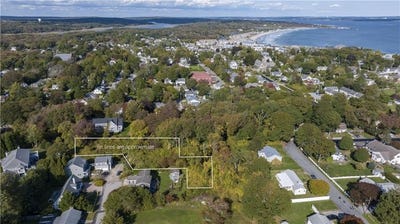 /international/us/blossom-way-narragansett-ri-110104539952/