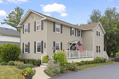 /international/us/1511-avery-avenue-wheaton-il-110120581316/