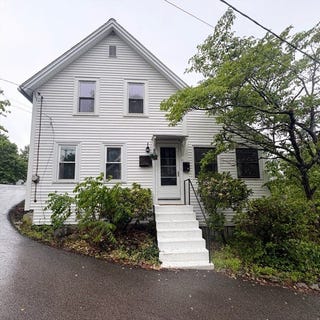 /international/us/37-north-medway-ma-110107282396/