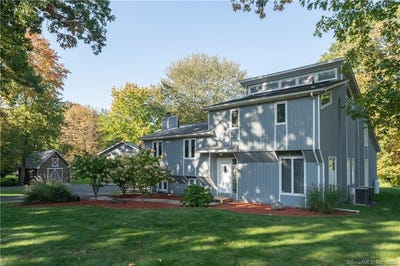 /international/us/940-durham-road-wallingford-ct-110101315629/