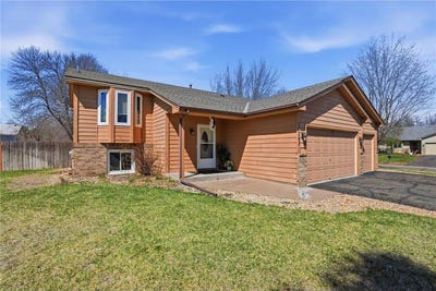 /international/us/12048-zea-street-nw-coon-rapids-mn-110107519702/