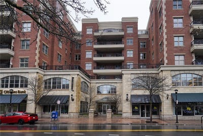 /international/us/130-east-avenue-rochester-ny-110105934191/