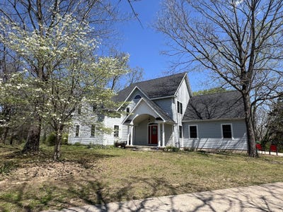 /international/us/116-clingan-avenue-willow-springs-mo-110108231765/