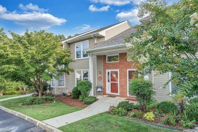 /international/us/4624-mill-view-ct-roanoke-va-110101291558/