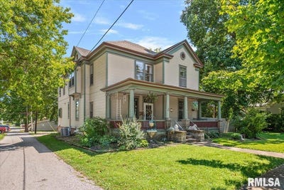 /international/us/316-n-monroe-street-pittsfield-il-110119668369/