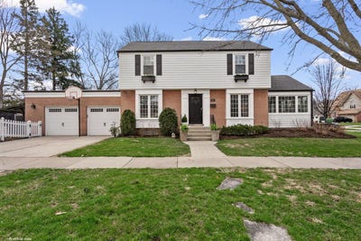 /international/us/901-s-seminary-avenue-park-ridge-il-110107154982/