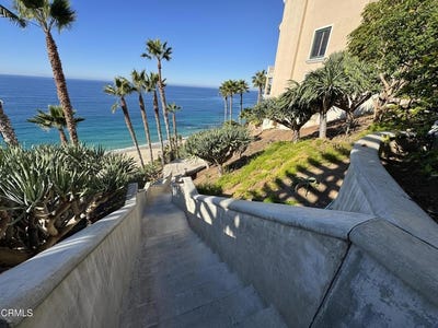 /international/us/32175-s-coast-highway-laguna-beach-ca-110107748130/
