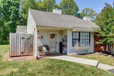 /international/us/21-cape-lookout-court-lynchburg-va-110107746346/