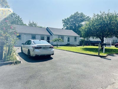/international/us/543-wilson-boulevard-central-islip-ny-110096108458/