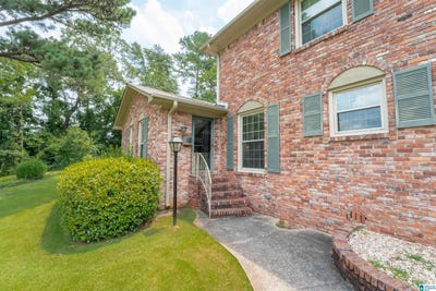 /international/us/1867-valgreen-lane-hoover-al-110100533945/