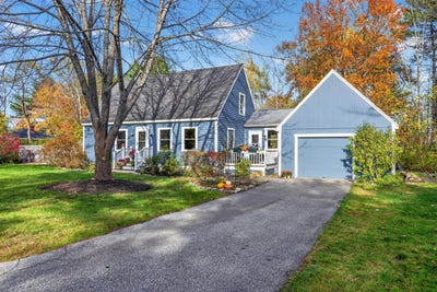 /international/us/4-penny-lane-kennebunk-me-110120716360/