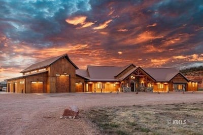 /international/us/5605-n-johnson-canyon-kanab-ut-110105802378/