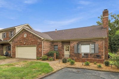 /international/us/818-live-oak-place-owensboro-ky-110120556713/