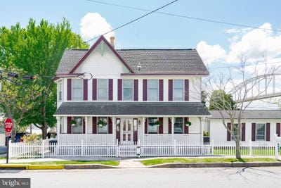 /international/us/246-biddle-street-chesapeake-city-md-110108266202/