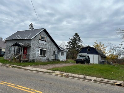 /international/us/5432-beech-st-laona-wi-110105281271/