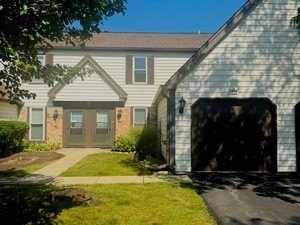 /international/us/2454-devonshire-court-aurora-il-110108336472/