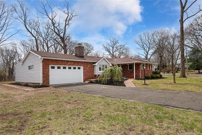 /international/us/61-preston-street-huntington-ny-110106982763/