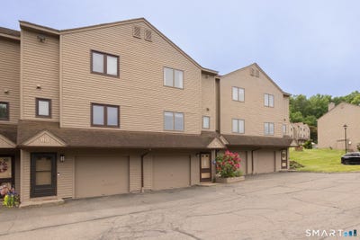 /international/us/489-wolcott-street-bristol-ct-110108352588/