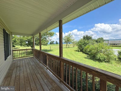 /international/us/451-n-summit-avenue-woodstock-va-110101101231/
