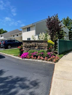 /international/us/2355-pershing-boulevard-baldwin-ny-110107165573/