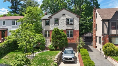 /international/us/156-forster-avenue-fleetwood-ny-110108570393/
