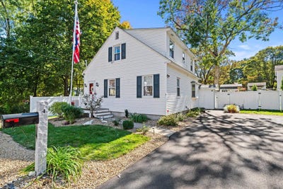 /international/us/4-hayward-place-hudson-nh-110120414763/