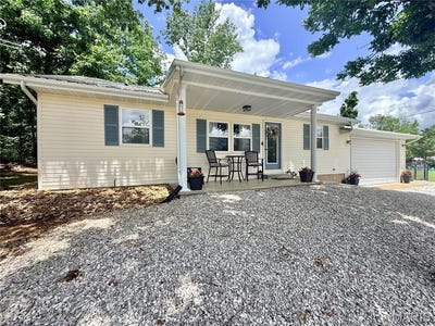 /international/us/3023-port-perry-drive-perryville-mo-110108382490/
