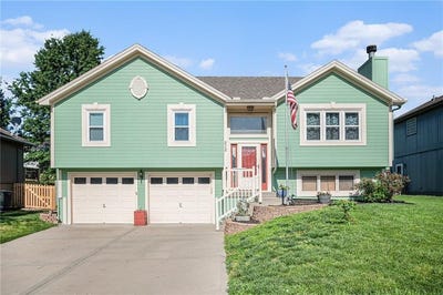 /international/us/212-hampton-drive-smithville-mo-110100400097/