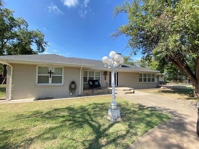 /international/us/3501-austin-place-snyder-tx-110098775733/