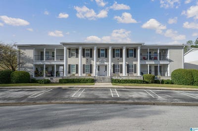 /international/us/1858-rockwood-road-vestavia-hills-al-110106492749/