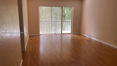 /international/us/8060-fairview-dr-tamarac-fl-110098304767/