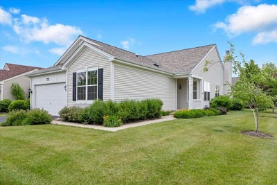 /international/us/918-scottsdale-drive-pingree-grove-il-110108696799/