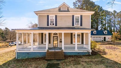 /international/us/137-w-academy-lane-chase-city-va-110103977991/