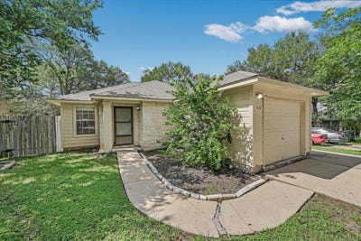 /international/us/108-n-mockingbird-cir-cedar-creek-tx-110108823255/