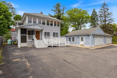 /international/us/106-high-street-sanford-me-110108347479/