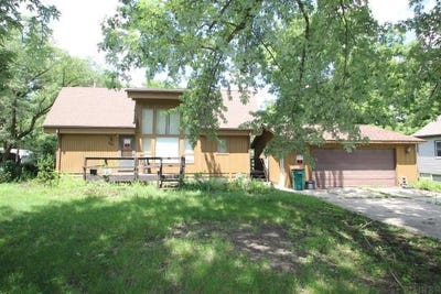 /international/us/507-3rd-street-evansdale-ia-110108982940/