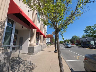 /international/us/22-s-main-street-rochester-nh-110106960929/