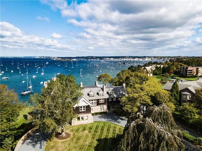 /international/us/127-harrison-avenue-newport-ri-110106494120/
