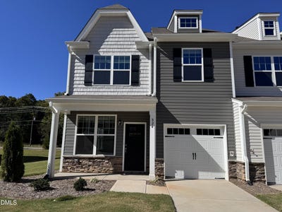 /international/us/836-pryor-street-mebane-nc-110107963910/