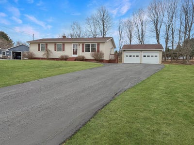 /international/us/70-lombard-street-presque-isle-me-110107827979/