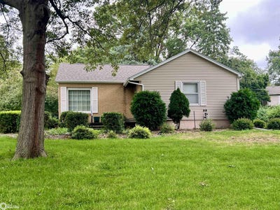 /international/us/1-mayridge-drive-shenandoah-ia-110110353917/