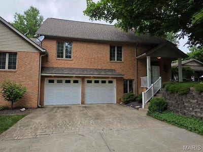 /international/us/302-lorean-street-troy-il-110100322443/
