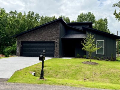 /international/us/2-fryer-lane-bella-vista-ar-110108346019/