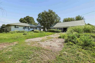 /international/us/1742-520th-ave-deepriver-ia-110108552148/