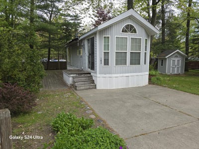 /international/us/2757-owens-unit-163-drive-houghton-lake-mi-110099913464/