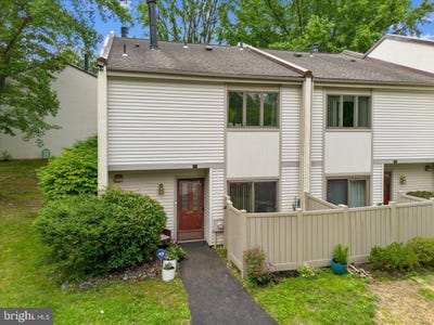 /international/us/24-twin-brooks-drive-willow-grove-pa-110100892241/