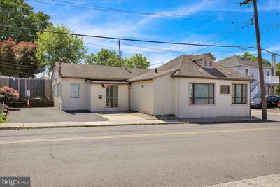 /international/us/318-state-street-pottstown-pa-110108415898/