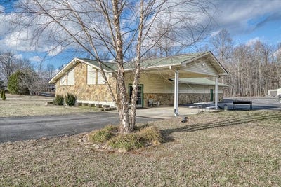 /international/us/2365-crossville-hwy-sparta-tn-110097057093/?lang=fr